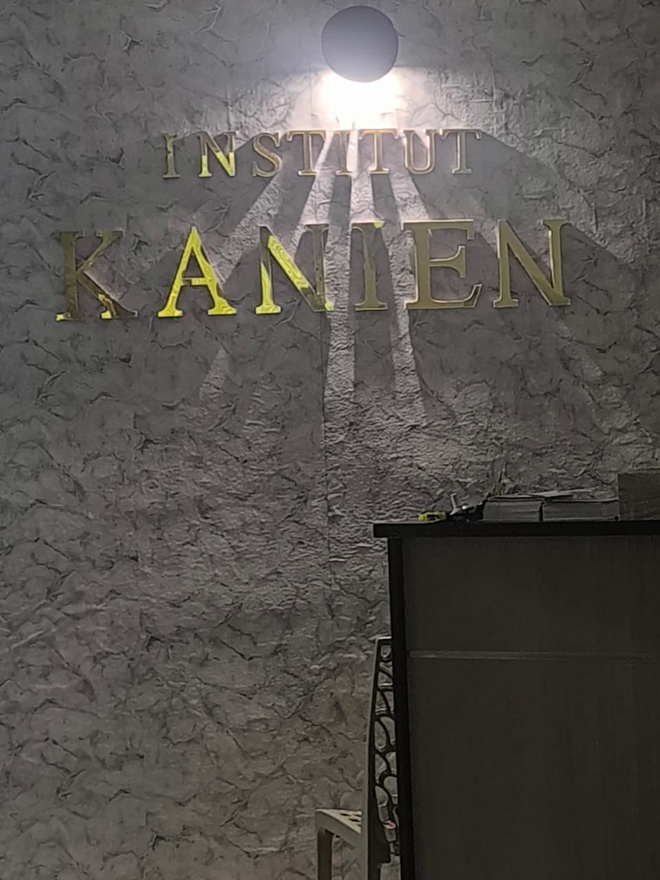 Institut Kanien